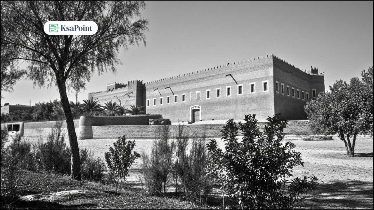 Badi'ah Palace Mosque second floor square prayer hall with cylindrical columns built by King Abdulaziz in 1935 as royal retreat mosque near Wadi Hanifah Riyadh