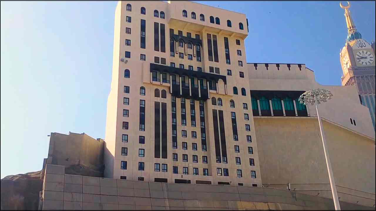 Mount Abu Qubais - Mountain in Saudi Arabia